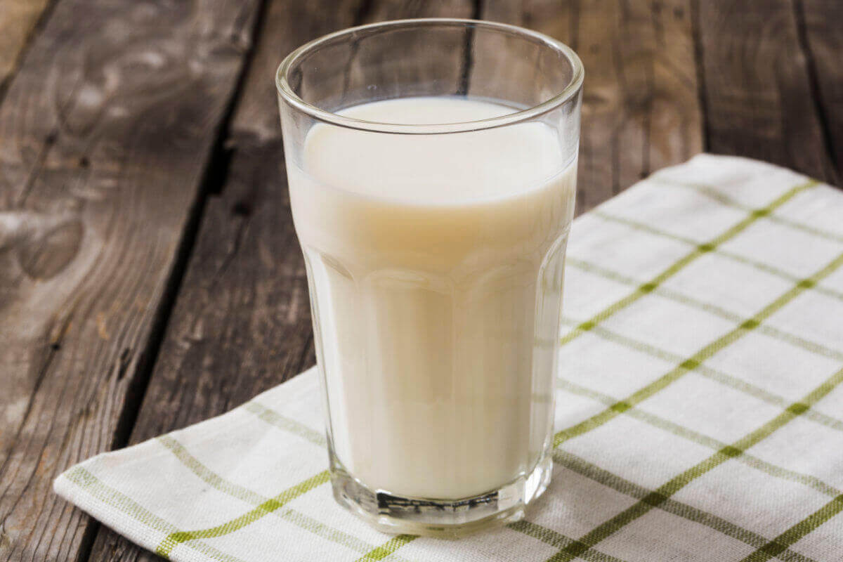 Glas mit Milch